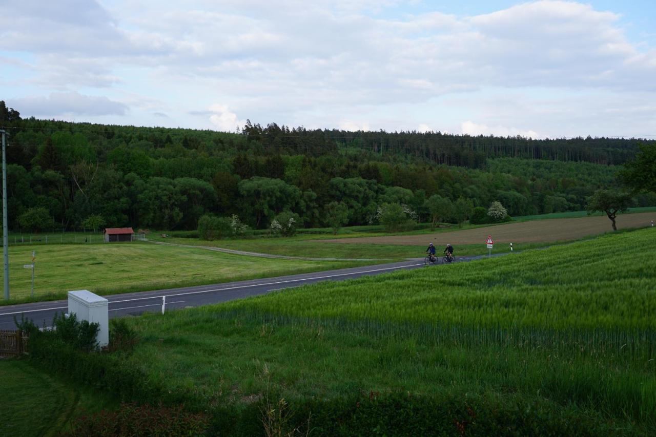 Ferienwohnung In Der Rhoen Willmars Luaran gambar